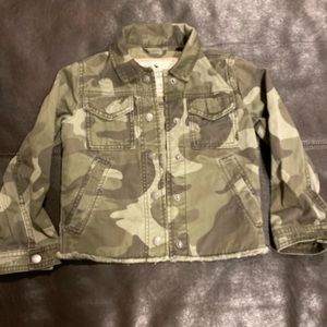 Abercrombie Kids Camo Jacket Girls size 5/6